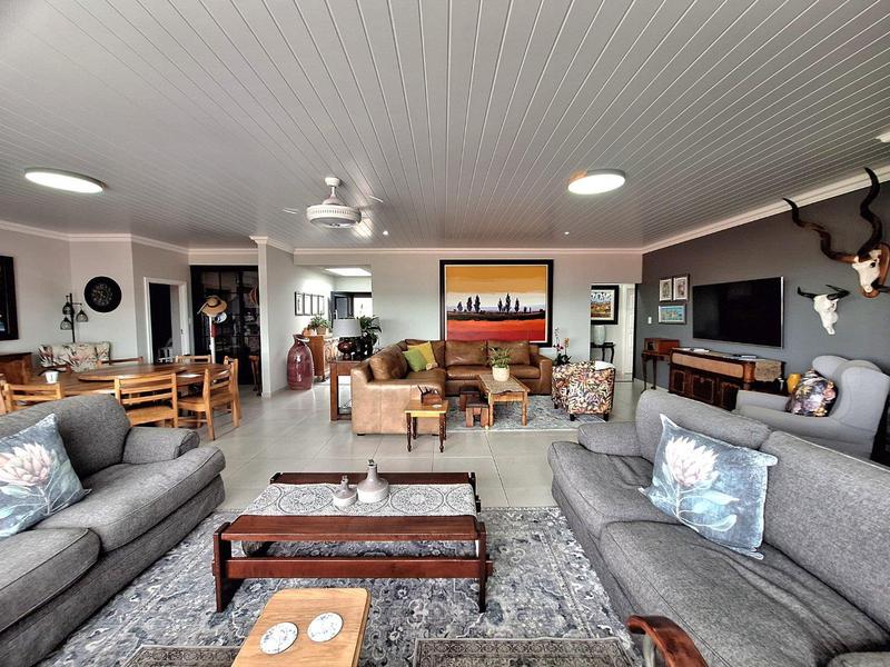 3 Bedroom Property for Sale in Avonddans Western Cape